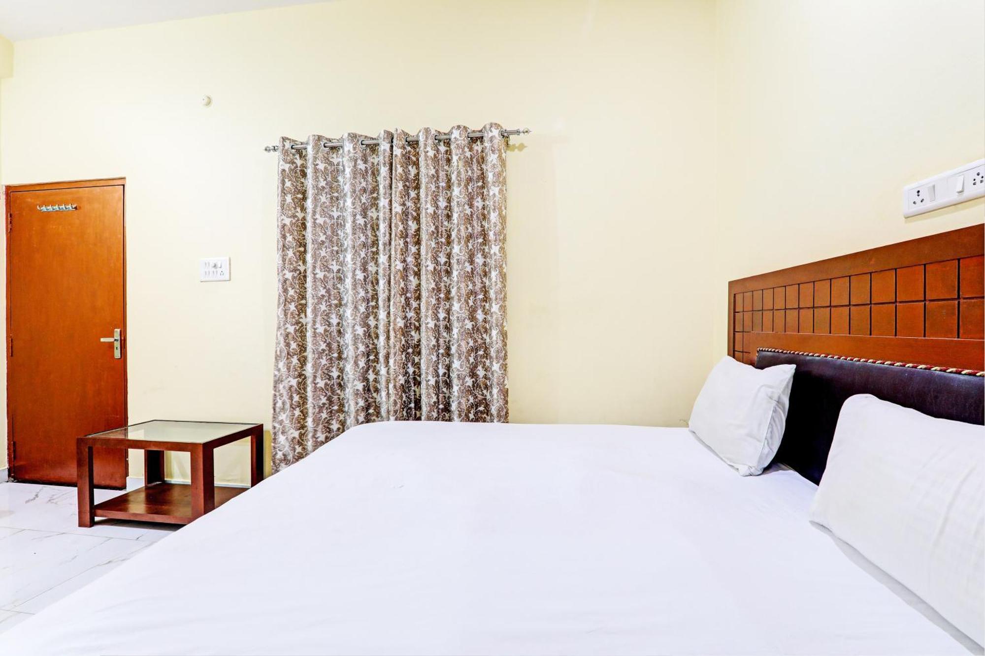 Hotel O Home Singhs Delight Варанасі Екстер'єр фото